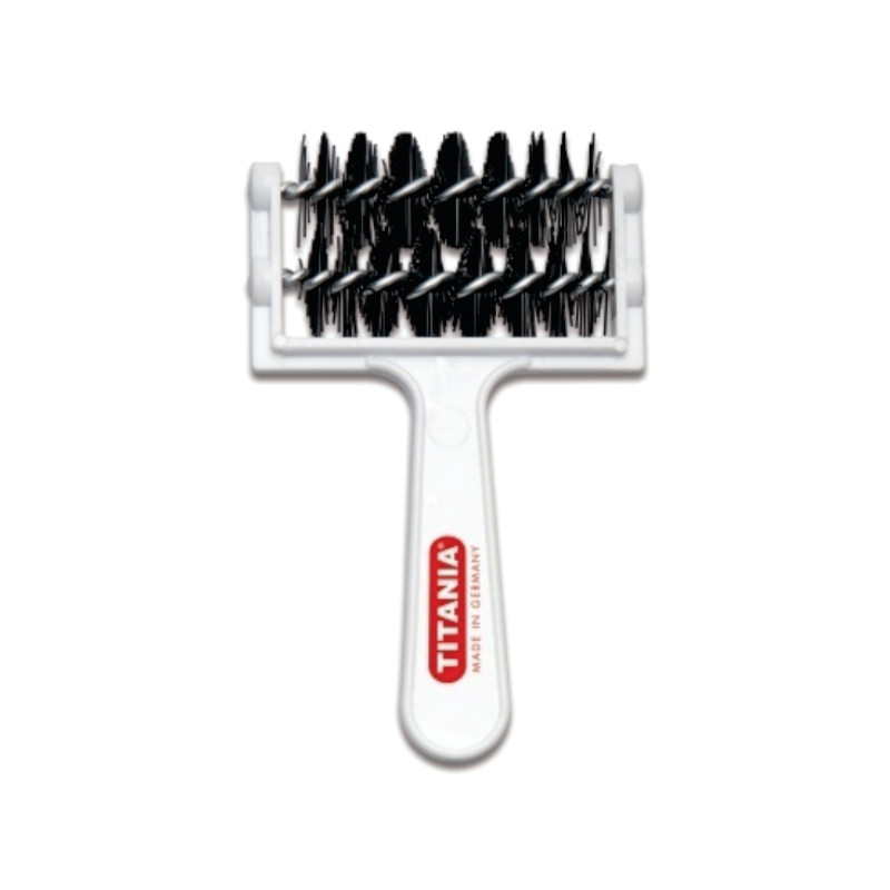 Titania Comb Cleaner